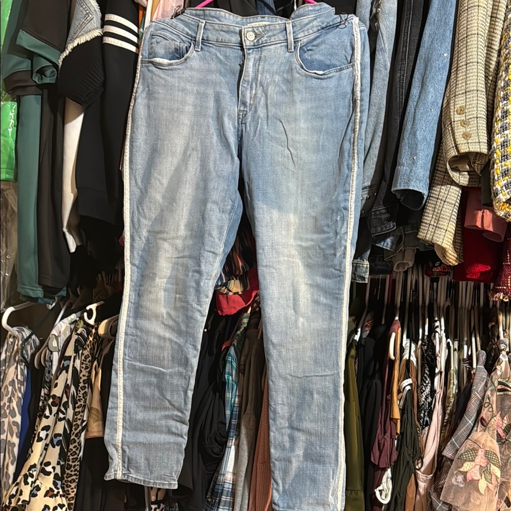 Levi’s Light Blue Denim Jeans with silver Stripe